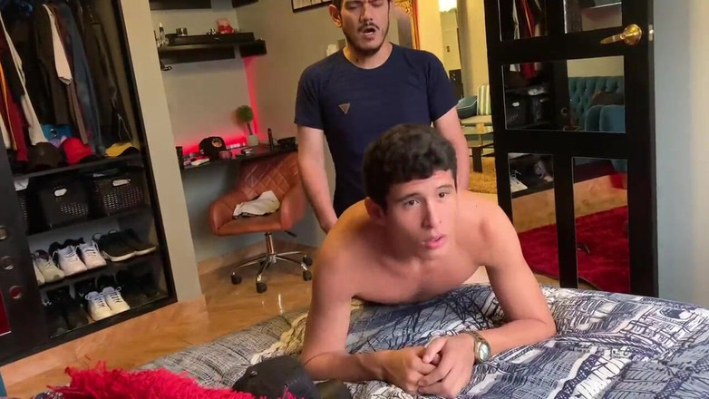 The Substance: Góc quay mới của màn chơi ba người khác giới...