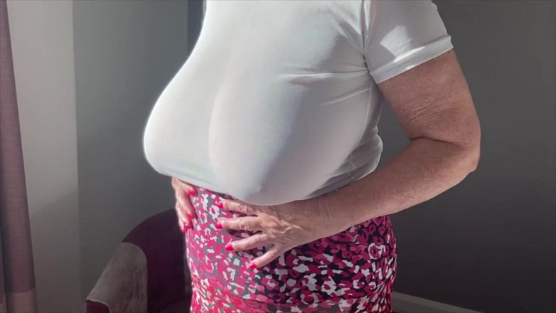 Aunty Sandra vintage girdle queen: Mătușa Sandra Se Dezbracă Pentru Voi toți