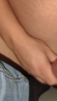 Spijkerbroek en nylon fotojob cumshot-waarschuwing