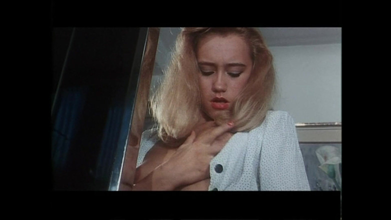 The Unforgettable: Espionné Par La Gouvernante