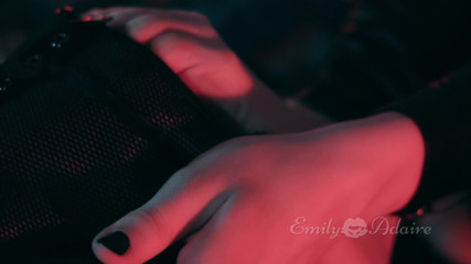 Emily Adaire: จูบเท้าฉันสิ ชาวนา! Emily Adaire TS