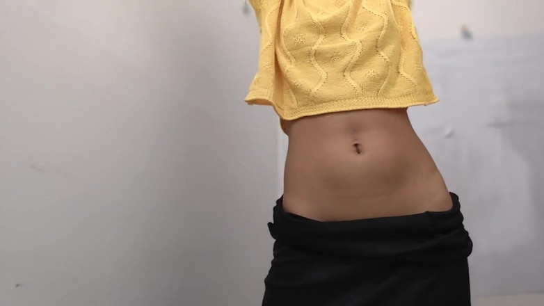 desigirl93: 德西村的家庭主妇与她自己丈夫的朋友的第一次