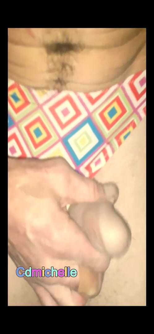 Crossdressers Cd Michelle wearing sexy lingerie: 43 / 43 Mb Cdmichelle Renkli Mayolar Giyiyor