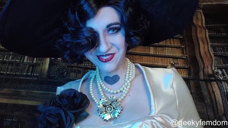Geeky Femdom: Lady Dimitrescu的宠物