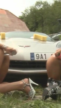 Distracție dublă cu Corvette