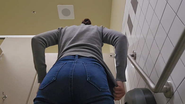 Nerdy_faery: Three Pees, Two Toilets