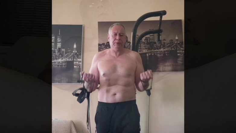 Alex Igogo: 手淫与健身