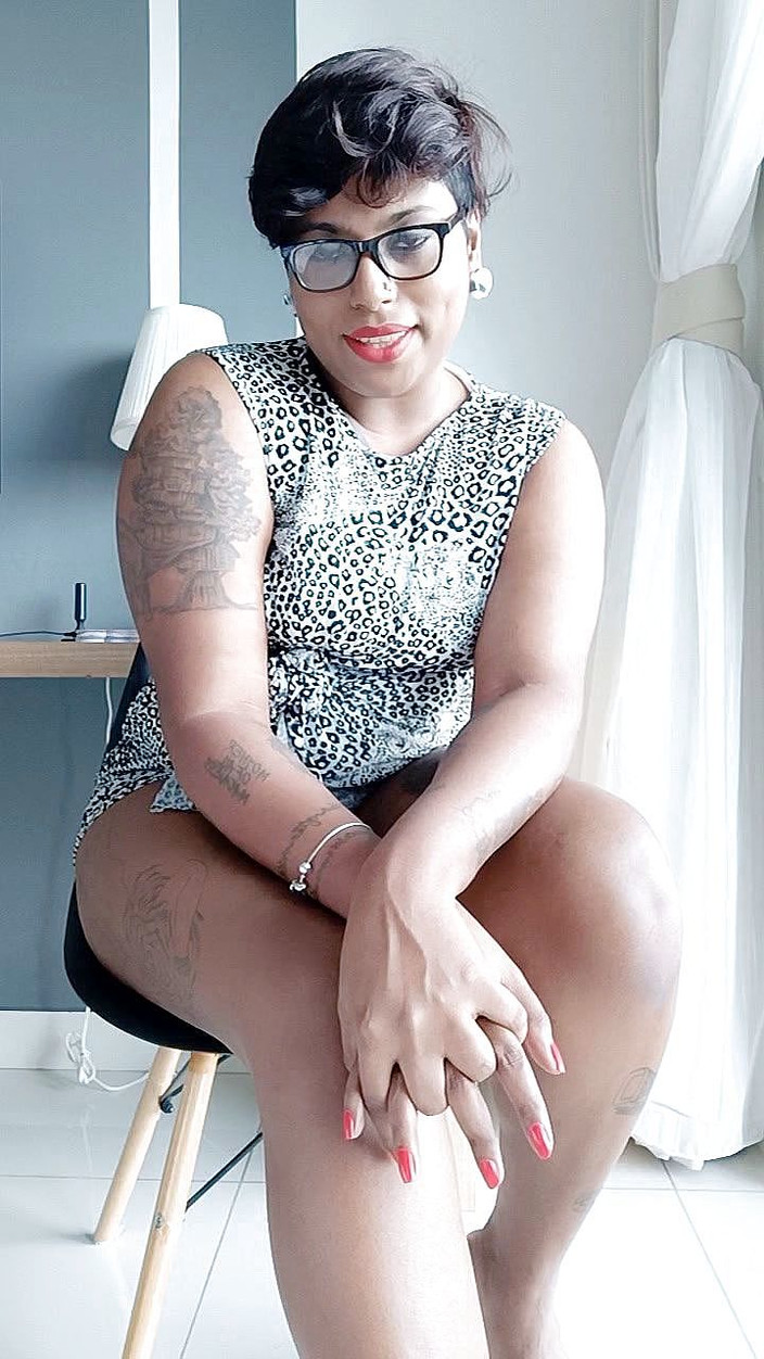 Ilariafajralilura: Dominante insegnante ilaria umiliazione