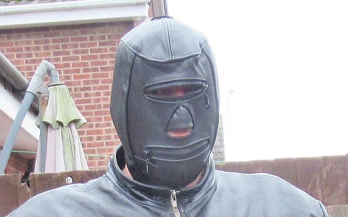 Leatherman63: Volledig leerd met kap