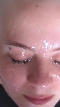 Vilu Vidish Face Spitting