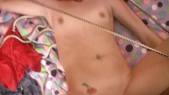 CBD Media: Hnědovlasá teenagerka má BDSM sex s nevlastním otcem