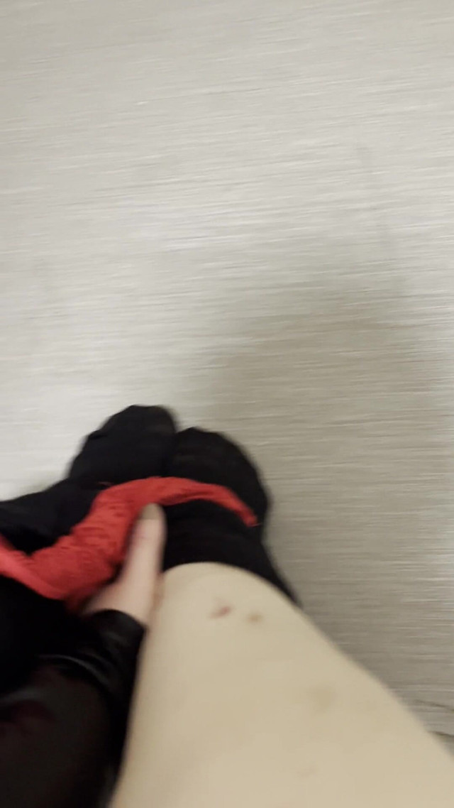 Pulling Down My Panties (Miss Ruby)
