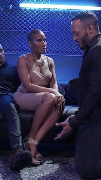 Club Cuck: Jet Setting Jasmine upokarza Dillon Diaz w King Noire's Bar