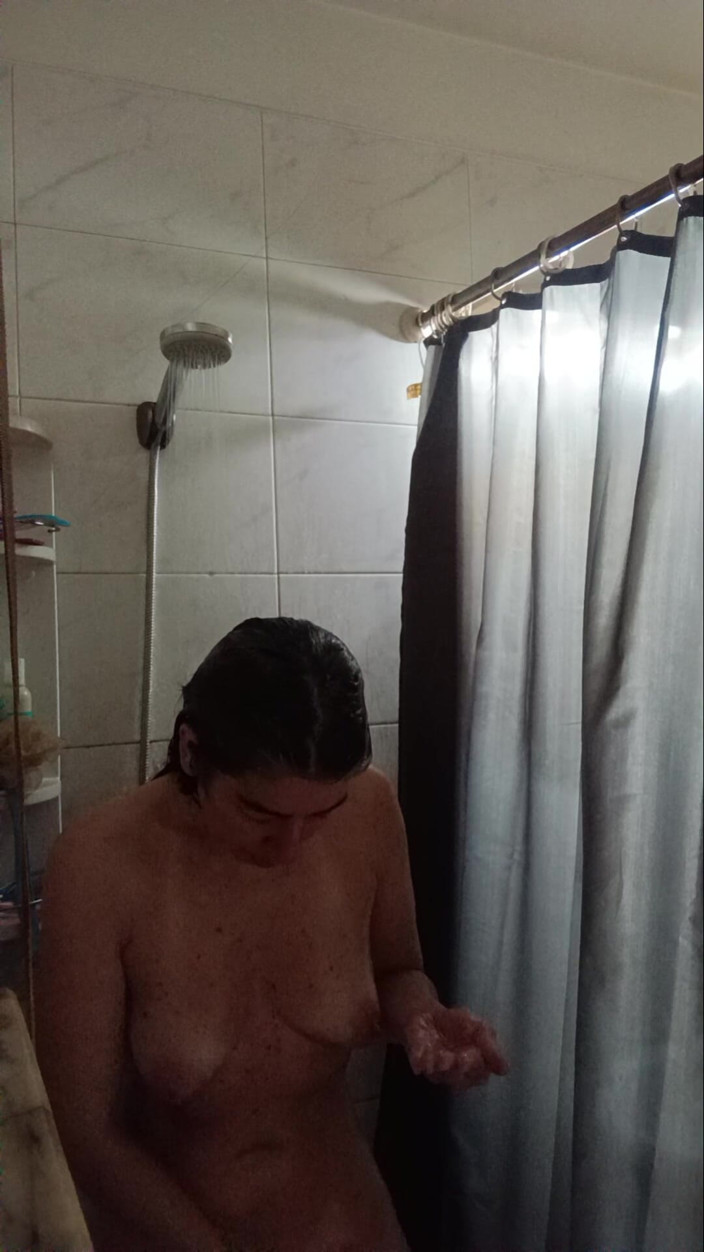 Anita2008: MILF Taking a Shower
