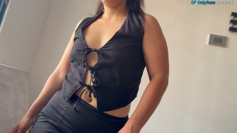 PronoiaMey: Una Babysitter Che Si Masturba Guarda Il Suo Nuovo Capo...