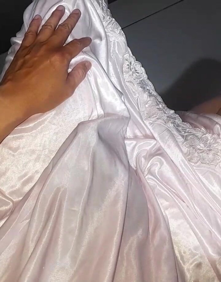 Naomisinka: Crossdresser, nádherné saténové potěšení v prádle