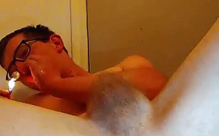 Wahldick Studios: First time anal fisting myself!