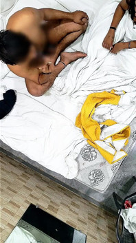 Una calda miLF indiana voleva un grosso cazzo da suo marito oyo viral mms video hindi