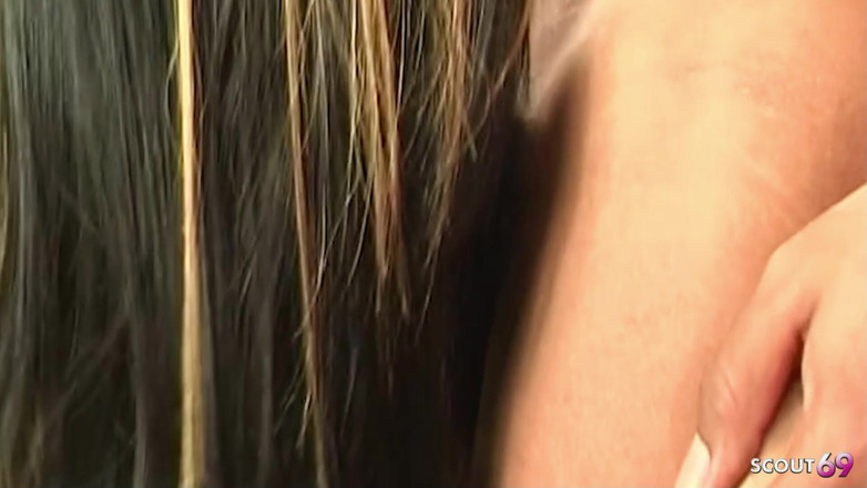 Shemale TS Collection: 亚洲苗条用避孕套直到射精