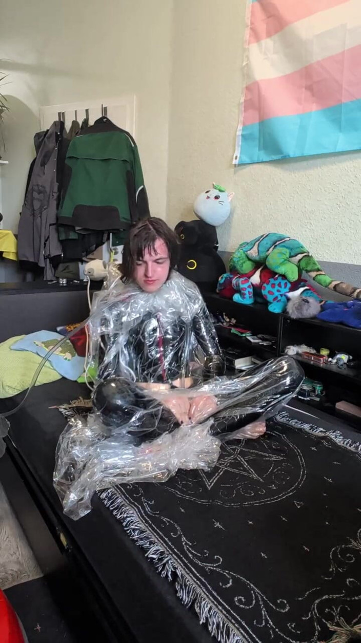 AJ_the_catgirl: Закінчення терміну дії самобондажу vacum