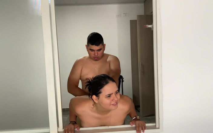 MaRaSexx: Meu vizinho me intimida e eu é fodida em sua janela