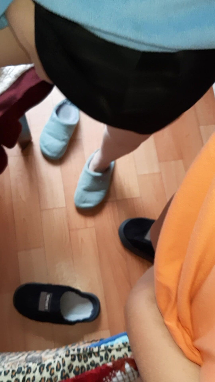 Lesbian-candys: Di bawah Skirt Kita, Jari Mahir Kami Membawa Kami Orgasme