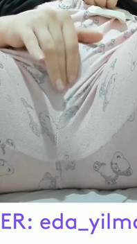 자위하고 핑거 섹스하는 핫한 변태 십대