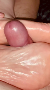 Rakaman dekat footjob amatur