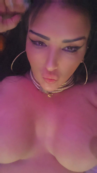 Tiffany Roxx: Big Boobs