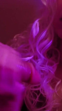 Cuck POV: Deine frau beobachten, wie sie einen fremden an einem gloryhole lutscht