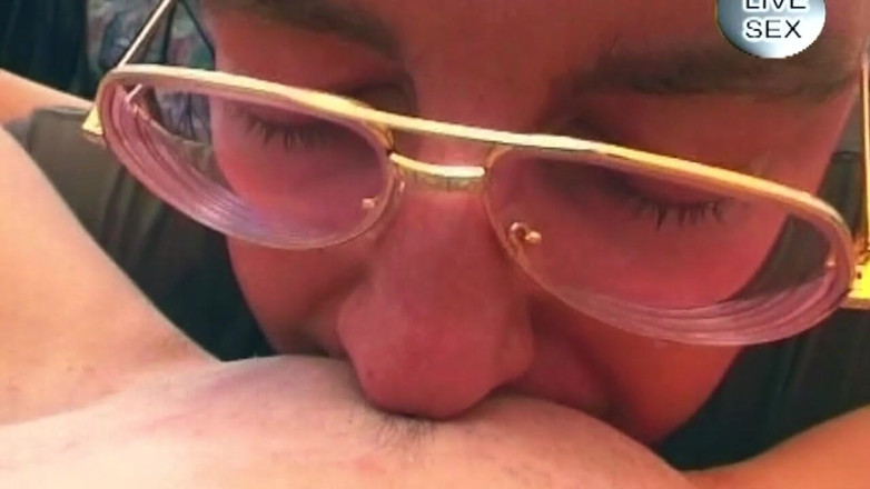 German bitch hunter: Béant bouton de rose anal dégoulinant d’une grosse éjaculation