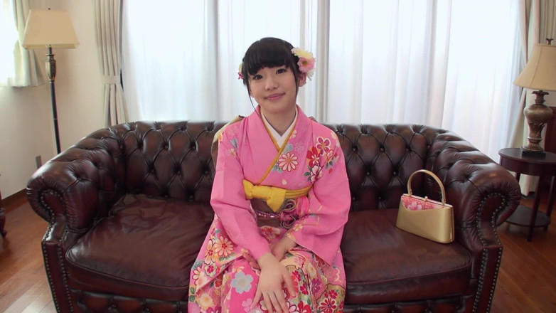 JapaneseAmateur: Memek jembut tebal cewek Jepang ini dicrot sperma hangat
