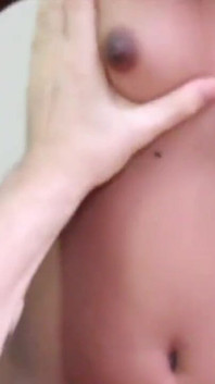 Pinay s malými kozami jezdí na šťastné cizinci s velkým čůrákem