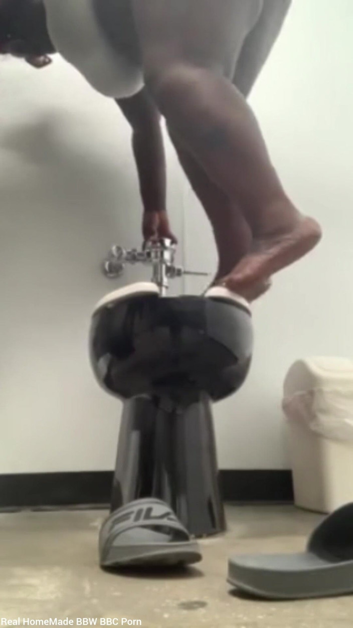 Super sexy ebony cuties: Fan demande une compilation de pisse en solo