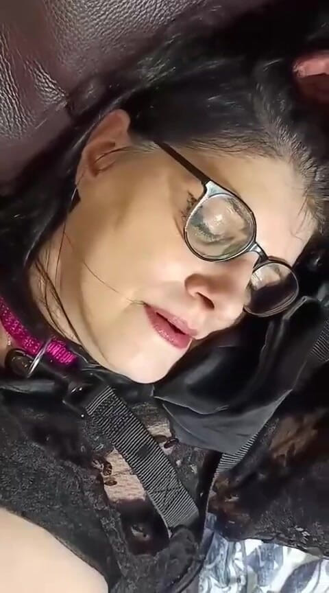 Paris Jango: 镜头对准她的脸，你看这位成熟女人被操时的反应