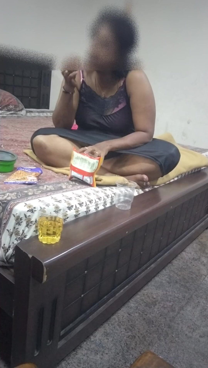 Tamil lesbian: नमकीन के साथ गंदी बात