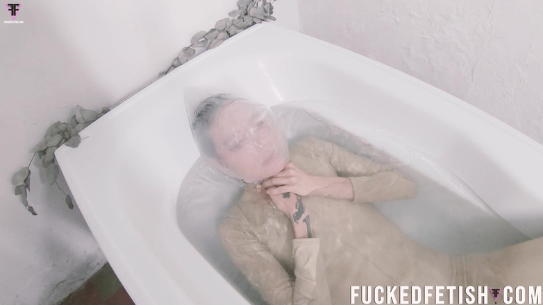 Fucked fetish: Sattira plná zoufalá taška a vodní vanu Zábavné tváře