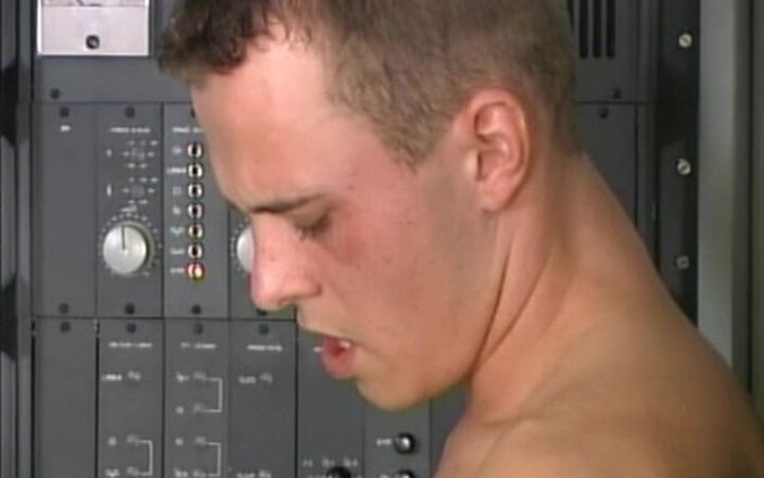 Gay 90's Vintage Porn: Pogrubiona męska eksploracja ciała # 8