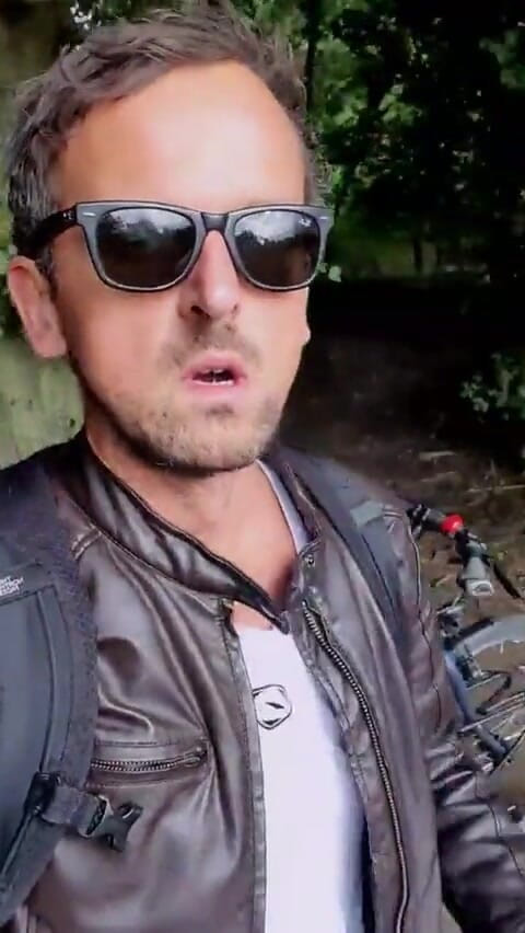 Slutboyben: Slutboyben Cam4 Sexy Cestovní Kočka V Venkovní Voyeur