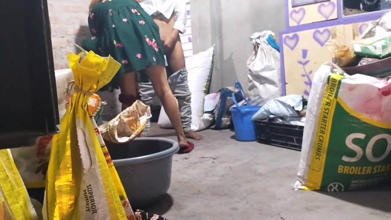 Fantacycutting: Video viral guru les lagi asik muasin memeknya