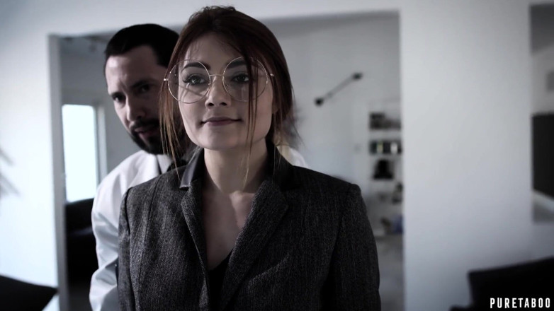 Pure Taboo: Чисте табу - невинна брюнетка втрачає невинність в кабінеті лікаря