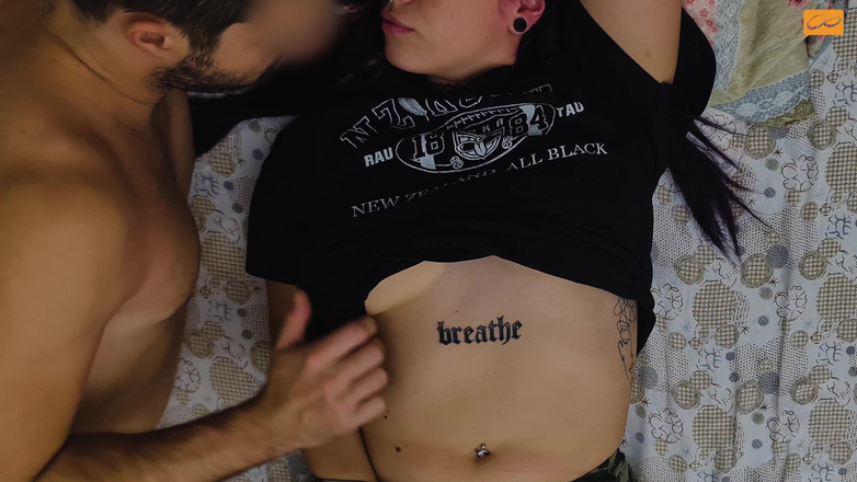 Unlimited Orgasm: Bardzo twardy orgazm podczas masturbacji i beeing sutek grał