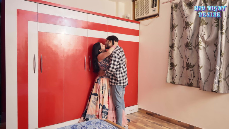 Sexwex blue film: 拼贴女友在卧室里勾引男友