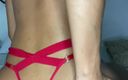 Samary: Zierliches 18-jähriges mädchen fickt ihre muschi mit rosa dildo