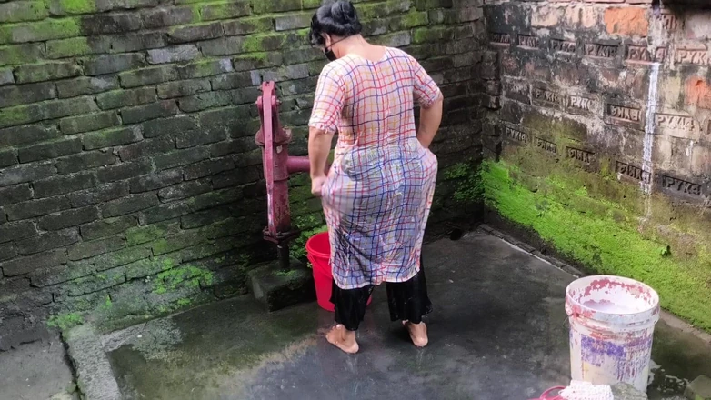 SAFI-SEXY: I See My Girlfriend Taking Bath After Which I Hugged...