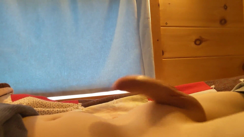uncutcollegeguy: Après 2 mois à ne pas éjaculer, je viens de baiser l’air ! (pas de...