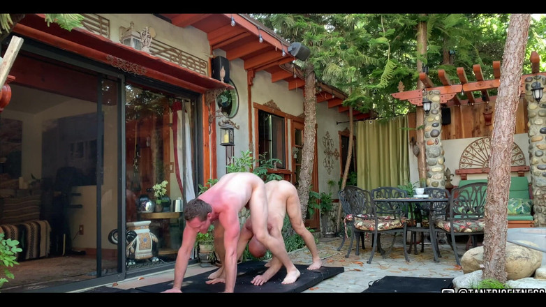 Tantric Fitness: Красивий, талановитий і добре підвішений