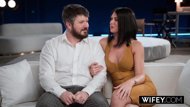 Wifey: Wifey Hubby Watches as His Horny Wife Sienna Rae Gets...
