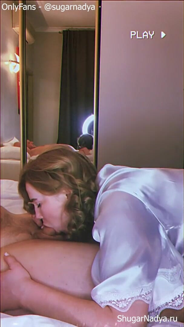 SugarNadya: Very gentle blow job in a cozy environment
