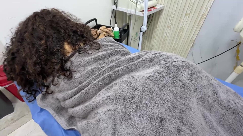 SENSESEX: Latina chega para sessão de massagem e o massagista a...